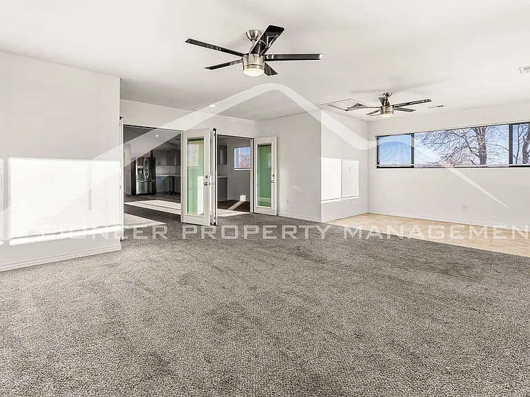6634 Julian St — Photo 9