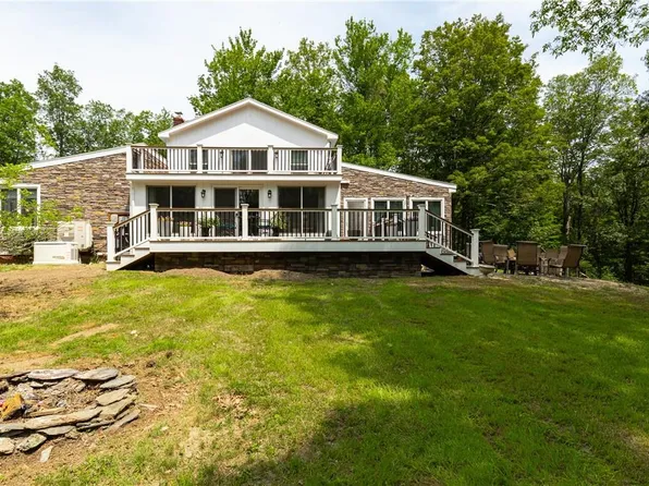 62 Bucky Road, Hillsdale, NY 12529