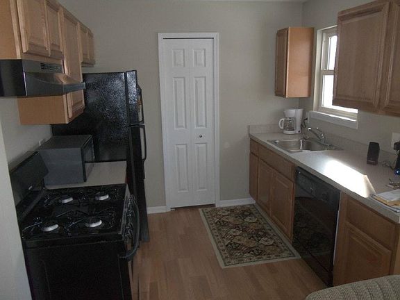 3rd image of 8727 Lincoln Dr
