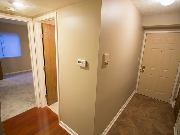 2nd image of 5982-3 Meadowcreek Dr