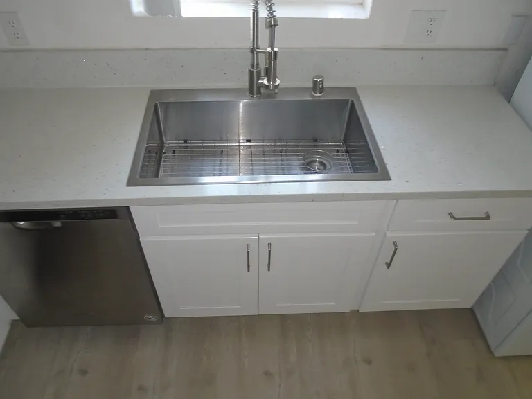 Stonewood Apartments — Photo 3