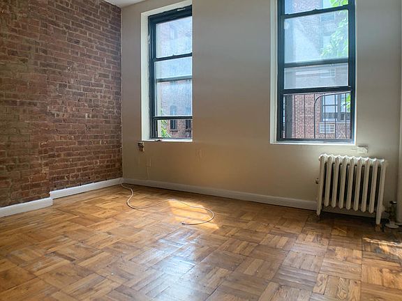 3rd image of 148 W 17th St #C4