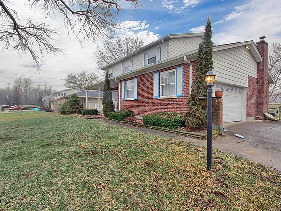 3rd image of 10259 Maria Ave