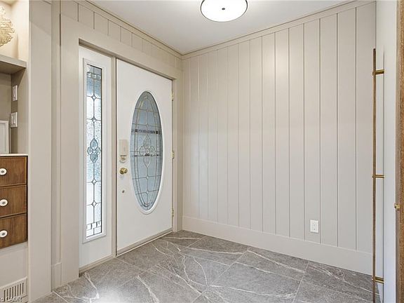 3rd image of 445 Sherring St