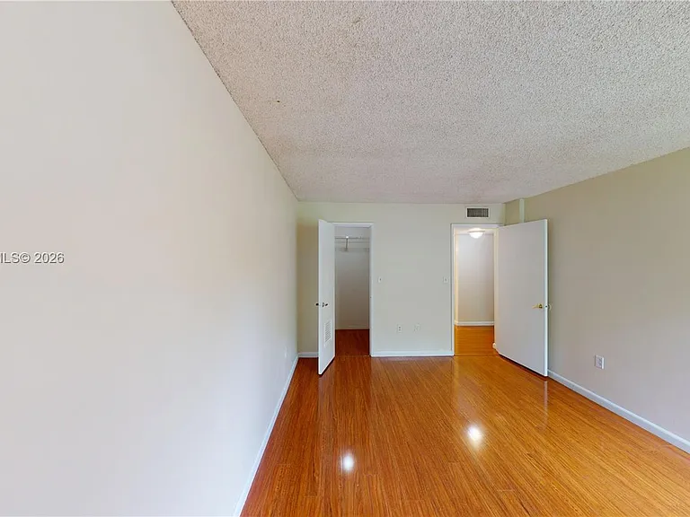 8860 Fontainebleau Blvd #405 — Photo 15