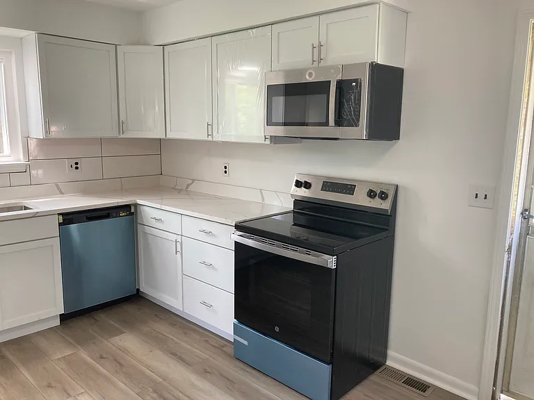 7101 Reber Dr — Photo 12