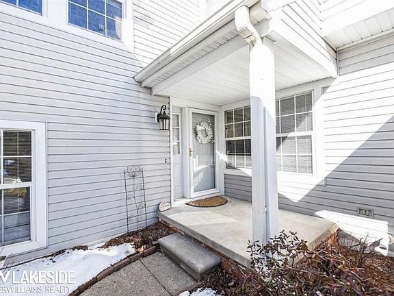 5th image of 1095 Fairways Blvd #1