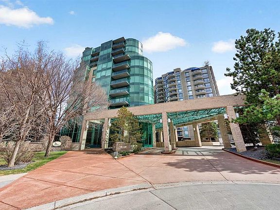 3rd image of 837 W 2nd Ave SW #1401