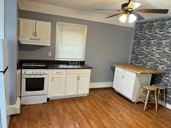 136 Seamans St #1F, Providence, RI 02908