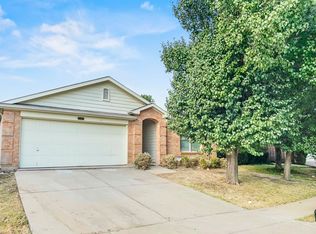 1708 Crested Butte Dr, Fort Worth, TX 76131