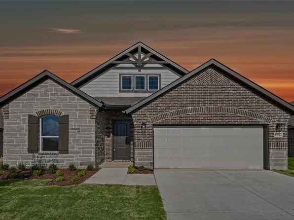 806 Silverleaf Dr, Ennis, TX 75119