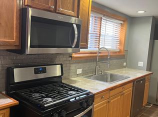 5033 W Roscoe St #BASEMENT, Chicago, IL 60641