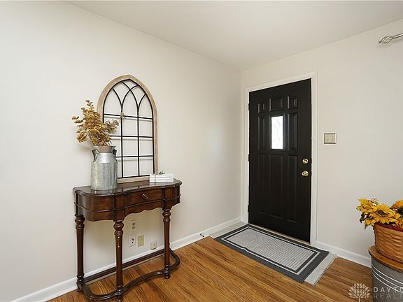 5th image of 8964 Applewood Dr