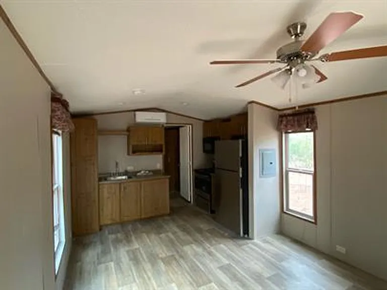 950 Cedar Village Ln — Photo 6