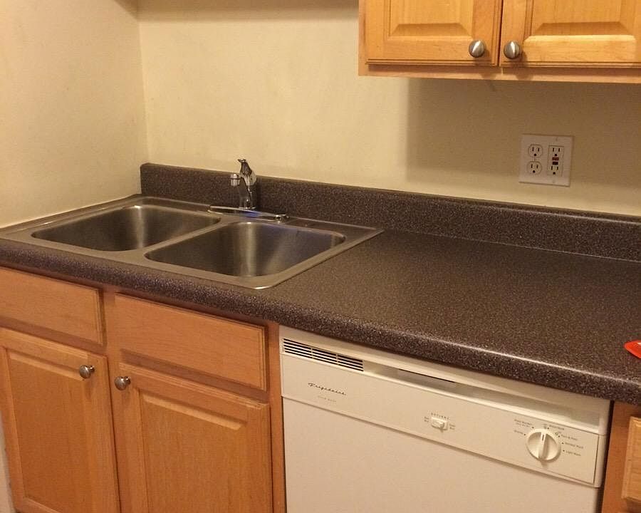 1st image of 851 W Cornelia Ave #N1