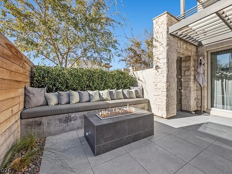 4262 Swift St — Photo 35