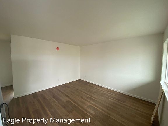 4th image of 1728 Richmond St APT 10
