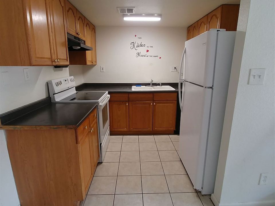 1st image of 2662 N 43rd Ave #10252921