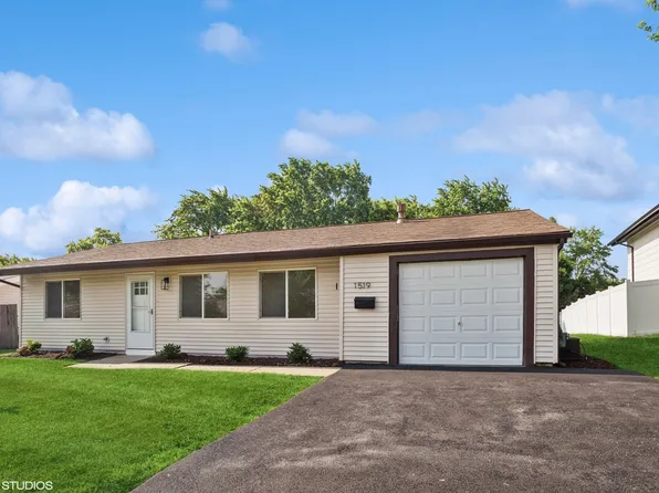 1519 Turner Ln, Hanover Park, IL 60133
