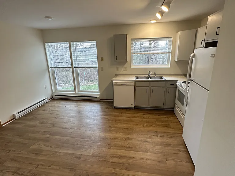 110 Pine Tree Rd #B — Photo 5