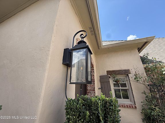 3rd image of 135 Saint Croix Ln