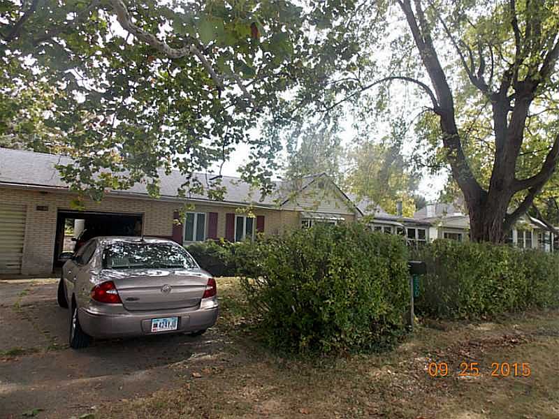 2nd image of 820 Beach Dr