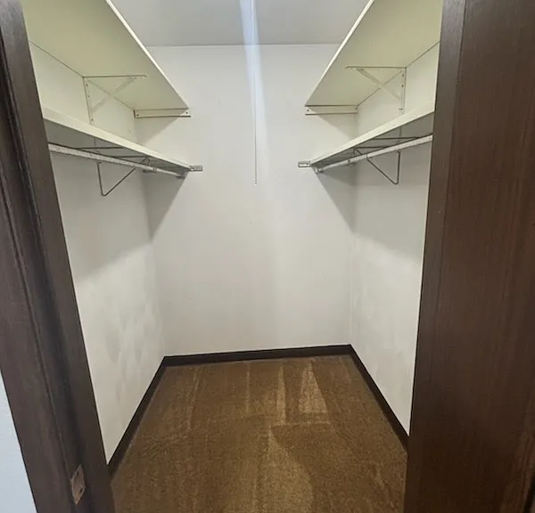 1902 Canterbury Dr — Photo 11