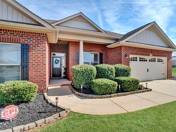 3rd image of 442 Birchbark Ln