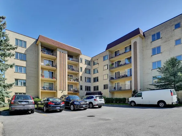 6433 W Belle Plaine Ave APT 210, Chicago, IL 60634