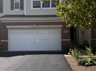 364 Buckingham Ct, Lombard, IL 60148