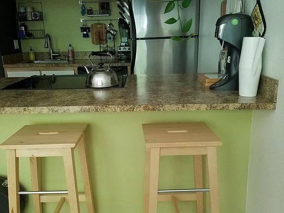 Bar dining