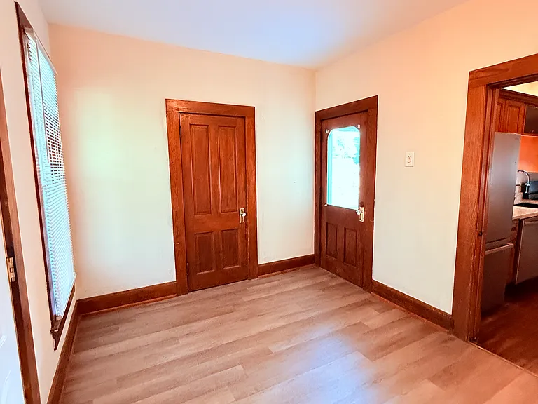 434 S Perry St — Photo 7