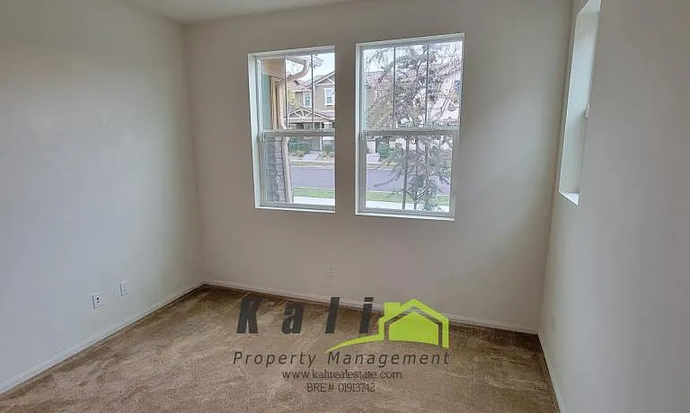 1333 Pershing Rd — Photo 8