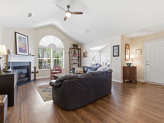 5th image of 825 Browns Ln #1602