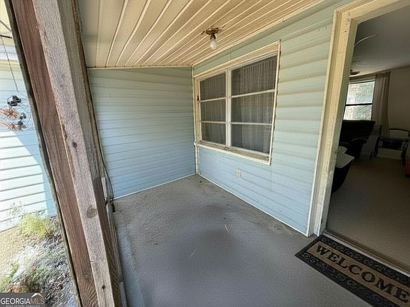 4th image of 560 Rabitsch Rd