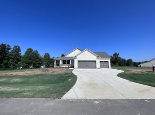 97 Paint Horse Dr, Benson, NC 27504