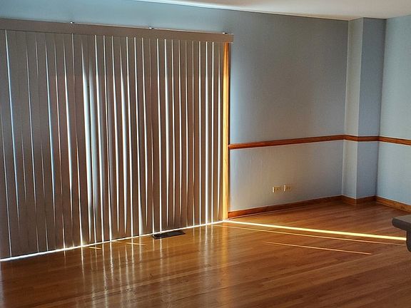 2nd image of 551 W Park Ave #1