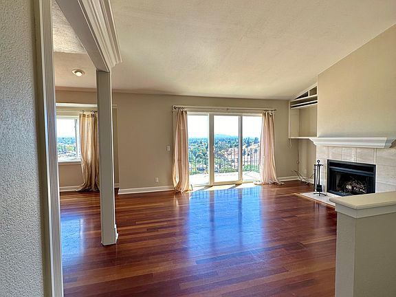 2nd image of 4882 Starflower Dr