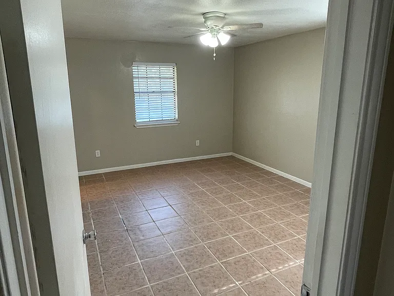 499 Cheyenne St — Photo 7