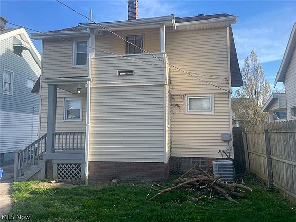 4th image of 1760 Saratoga Ave