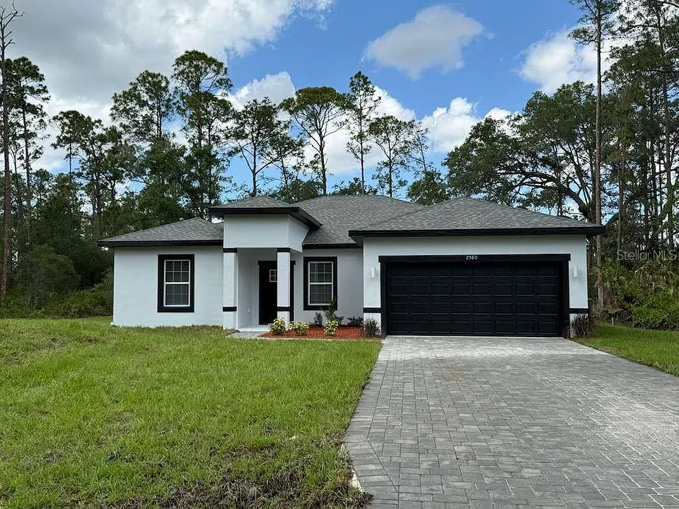 3831 Poinciana Dr