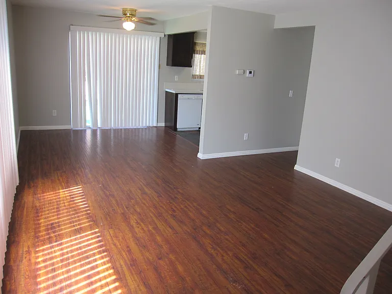 1561 E Fairfield Ct #3 — Photo 8