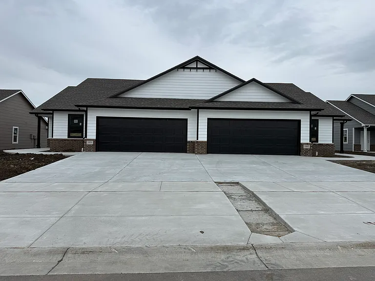 1507 W Gemstone Cir — Photo 1