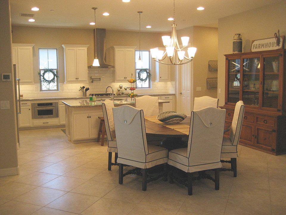 Lovely Dining to Gourmet Kitchen