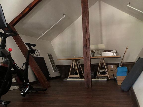 4th image of 77 Roslyn Ave #1