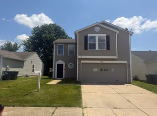 2525 Summerwood Ln, Greenwood, IN 46143