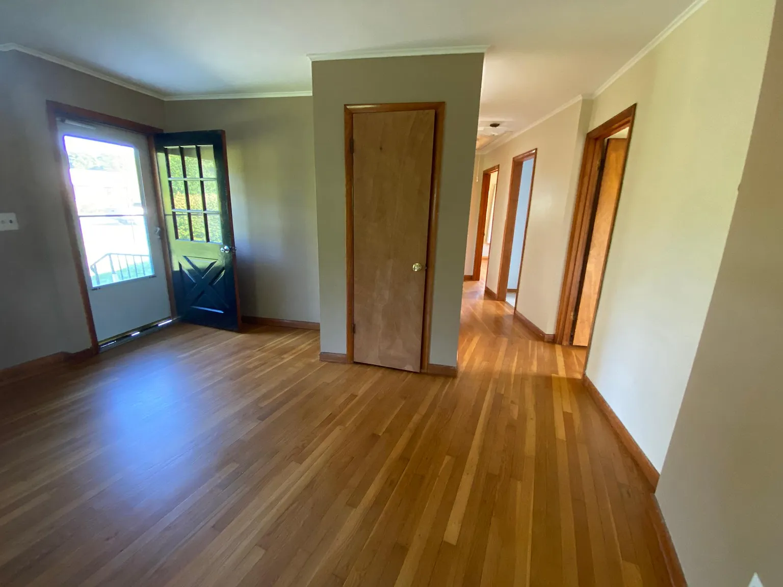 3 bed, 1248 sqft, $2,850 — Photo 2