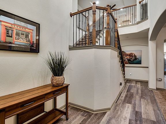 2nd image of 16404 Dry Creek Blvd