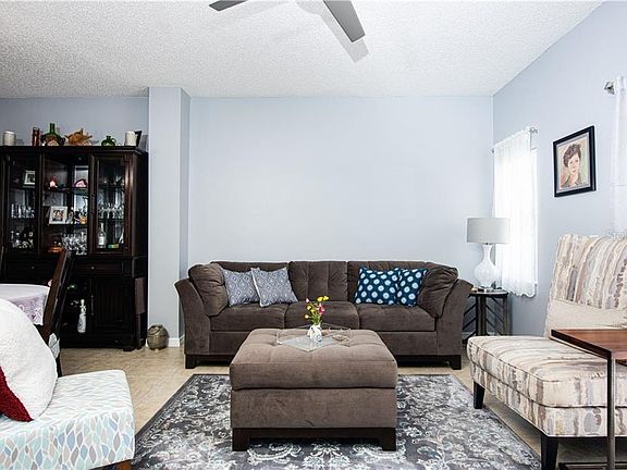 5th image of 920 Park Terrace Cir