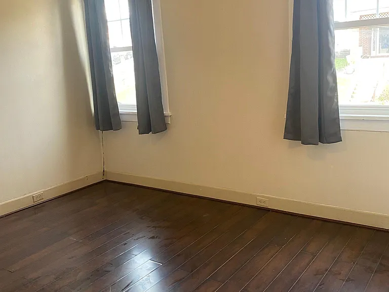 2906 Pyramid Ave — Photo 10